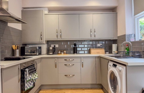 Sneinton Casa | The Dale | Large 4BR House