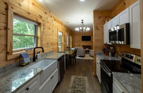 Sunset Cove Casa | The Dam House on Lake Lure
