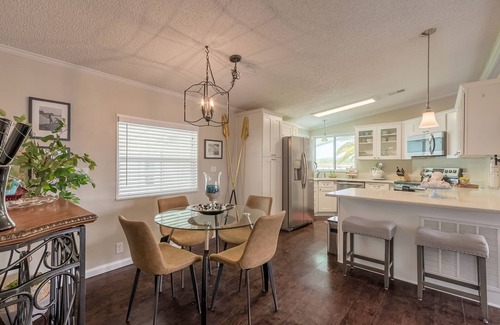 Edgewater Casa | The Dancing Dolphin Retreat