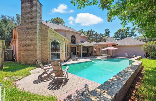 Klein Casa | The Dapper Texan - Heated Pool, Spa & Game Room