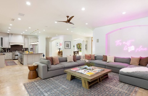 Indio Villa | The Date Palm Estate by AvantStay | Luxurious Private Retreat!