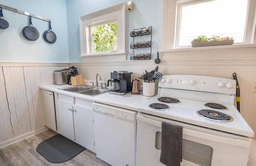 Westside Casa | The Davis - Beautiful Classic Charleston Home!
