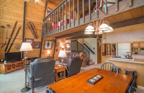 Truckee Cabina | The Davos Cabin, Truckee (2br+loft)