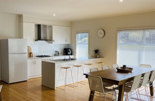 Goolwa South Casa | The Deck ~ Goolwa. Close to River and Beach - WIFI