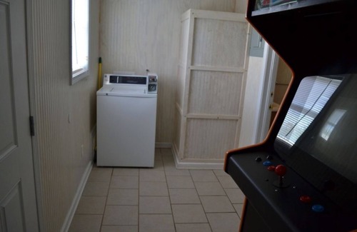 Ocean Drive Condominio | THE DECOY, OCEAN DRIVE, NMB, 1/2 BLOCK TO BEACH, 1 BLOCK TO MAIN S. NORTH MYRTLE