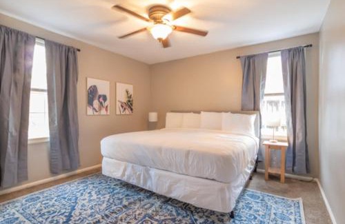 Columbus Casa | The Delightful Doubles- A & B- Centrally Located