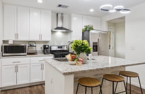 St. Johns Casa | The DelMar: Spacious North ATX Retreat