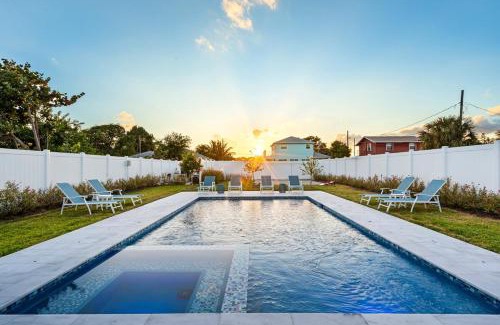 Delray Beach Casa | The Delray Twin Cottages Retreat 4 bedrooms Heated Pool and Spa Oasis