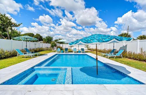 Delray Beach Casa | The Delray Twin Cottages Retreat 4 bedrooms Heated Pool and Spa Oasis