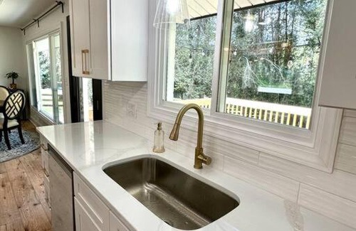 Winston - Salem Casa | The Demon Deacon Den - BuenaVista