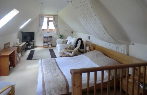 Sleaford Casa | The Den - E5024