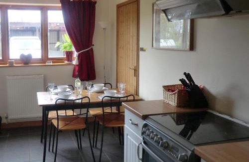 Sleaford Casa | The Den - E5024