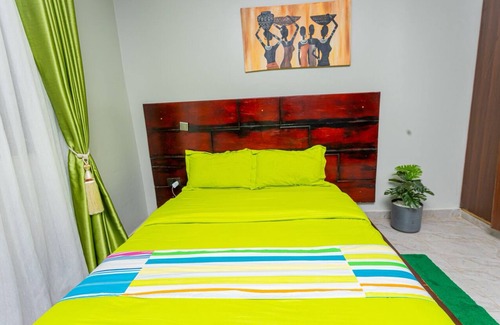 Soroti Cama Y Desayuno | The Den Soroti Green