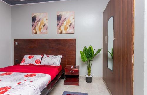 Soroti Apartamento | The Den Soroti Red & White