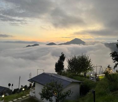 Kanatal Complejo | The Deodar Stays