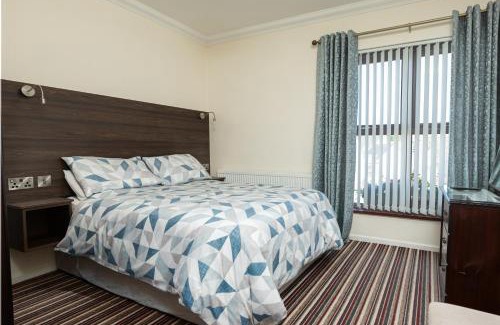 Castlederg Cama Y Desayuno | The Derg Arms B&B