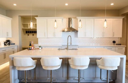 South Mountain Acres Casa | The Desert Escape w/ heated pool