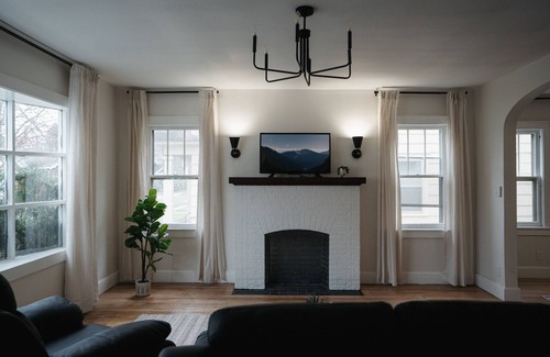 Binghamton Apartamento | The Designers Apartment - 5 Minutes to Downtown
