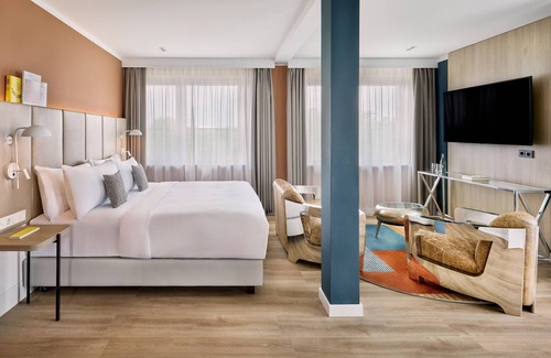 Muelheim Hotel | The Deutz, a Tribute Portfolio Hotel