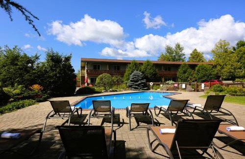 Lake Placid Cabina | The Devlin