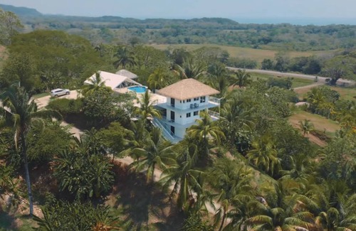 Palma Quemada Casa | The Diamond Set w/Breathtaking 360 degree Ocean, Jungle and Mountain Views.