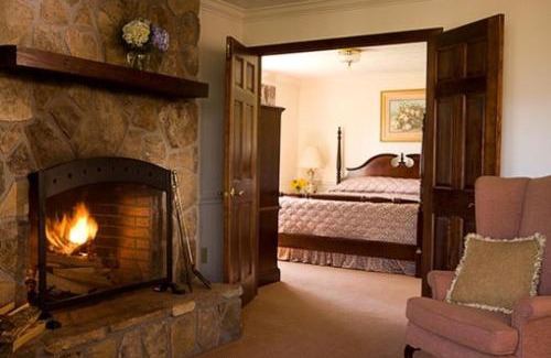 Dillard Hotel | The Dillard House