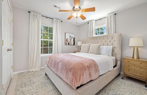 Downtown Casa | The Dime-1 mi to Downtown-1 Block to MTB Trail