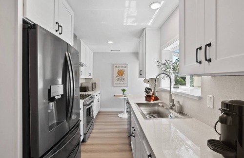 Tustin Casa | The Disneyland Pool Villa
