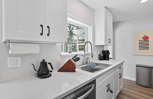Tustin Casa | The Disneyland Pool Villa