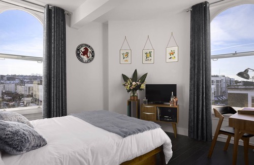 Colville Hotel | The Distillery