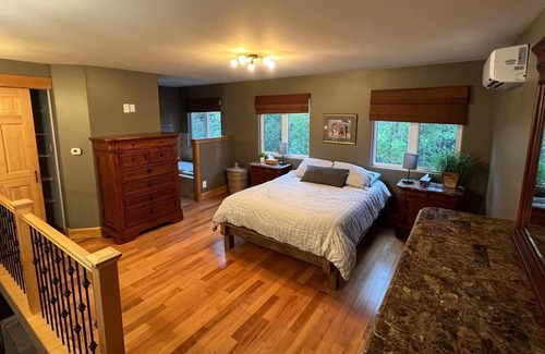 Moncton Casa | The DO LIFE Waterfront 4-Bedroom Vacation Home