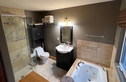 Moncton Casa | The DO LIFE Waterfront 4-Bedroom Vacation Home