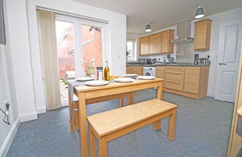 Newport Casa | The Dock House - Newport City Centre