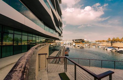 Al Bandar Apartamento | The Dockside Retreat Stunning 2br In Al Bandar