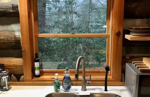 Marshall Cabina | The Doe Branch Cabin - Modern Mountain Retreat