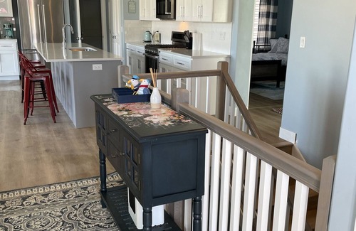 Garden City Casa | The DogWoods is a dog-friendly house 2 min walk to beach access - 6 bedrooms