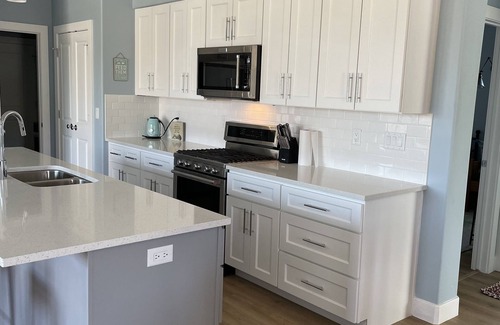 Garden City Casa | The DogWoods is a dog-friendly house 2 min walk to beach access - 6 bedrooms