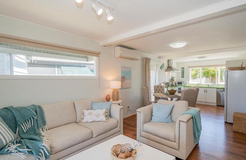 Whitianga Casa | The Doll's House - Whitianga Holiday Home