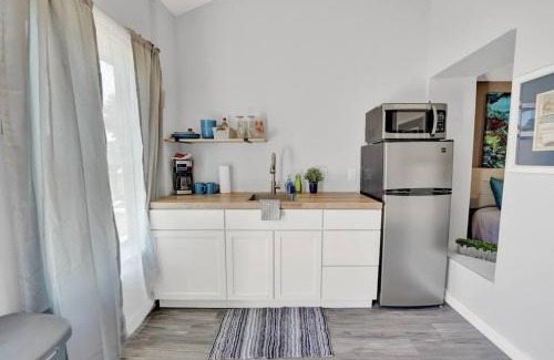 Fort Walton Beach Apartamento | The Dolphin Watch Near the Beach in FWB - Unit 7