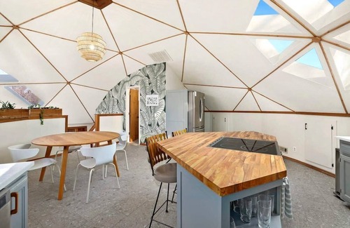 Lowell Casa | The Dome Home - 1/2 mi to Beaver Lake - Geodesic