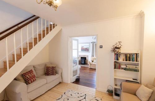 Stroud Casa | The Dormers - 5 BD Amazing Views of Stroud Valley