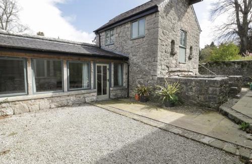 Llanrhaedr Casa | The Dovecote