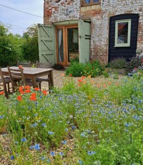 The Pelhams Casa | The Dovecote - unique self-contained 1bed renovated barn