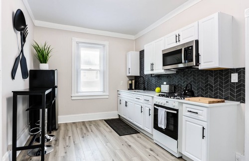 Bethlehem Casa | The Downtown Hive: Sophisticated stay steps from Main St Bethlehem!