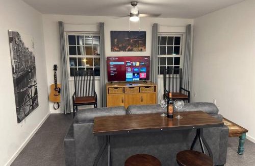 Winston - Salem Apartamento | The Downtown Moxie!