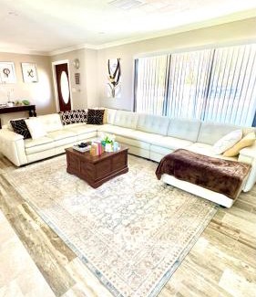 Caloosahatchee Casa | The Downtown Sunshine Getaway