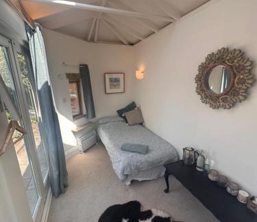 Glastonbury Cama Y Desayuno | The Dragonfly Guesthouse - SELF CATERED