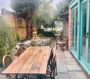 Glastonbury Cama Y Desayuno | The Dragonfly Guesthouse - SELF CATERED