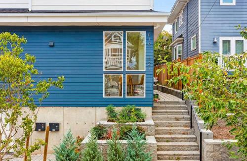Capitol Hill Apartamento | The Dreadfort's Flayed Chamber Bolton's Suite