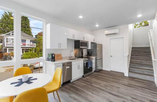 Capitol Hill Apartamento | The Dreadfort's Flayed Chamber Bolton's Suite